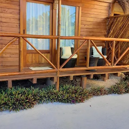 Palmeras De Mahahual Cabanas Exterior photo
